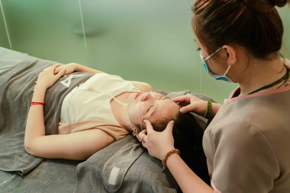 Giường massage êm
